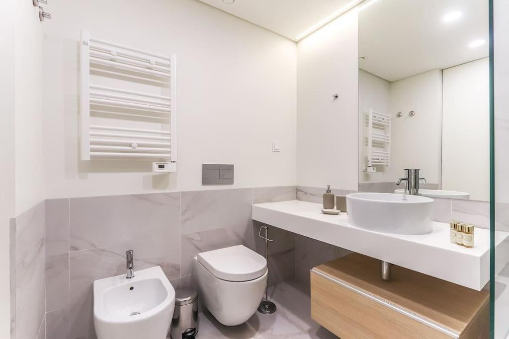 Marques Pombal Central 2 Bed Apt Ac ลิสบอน ภายนอก รูปภาพ